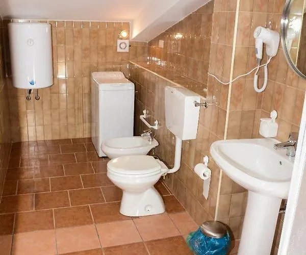 Bonlet Bed & Breakfast