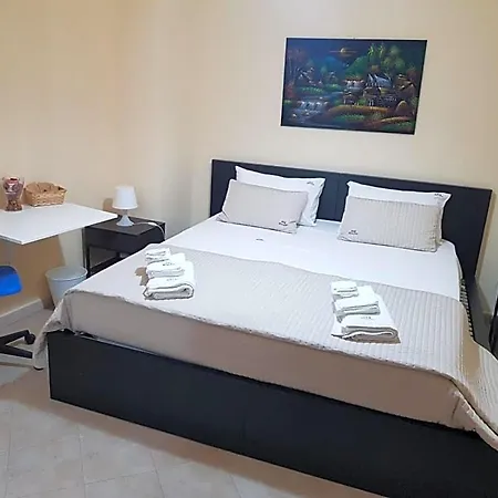 Bonlet לינה וארוחת בוקר